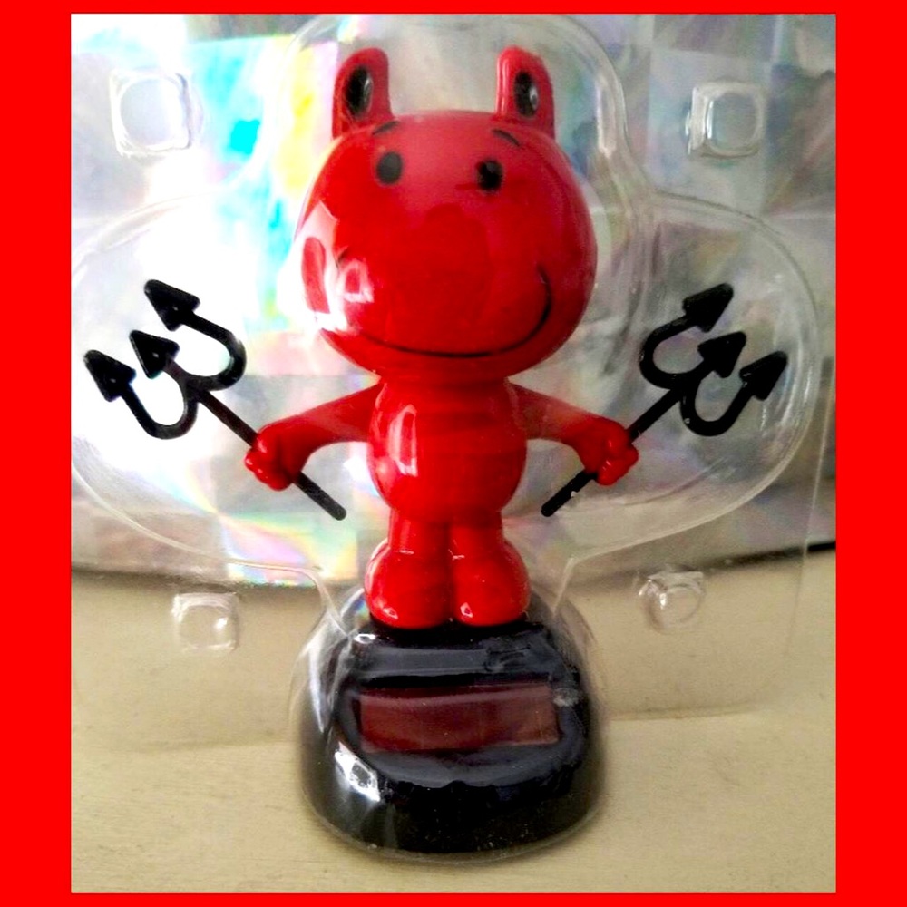 Solar Powered Dancing Red Devil RETRO Novelty MINT NIP
